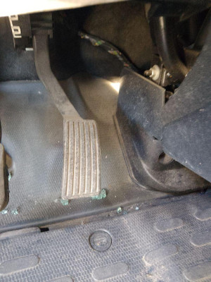 PEDAL ACELERADOR