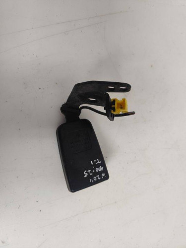 ENGANCHE CINTURON TRASERO IZQUIERDO Mercedes-Benz CLASE C (BM 204) BERLINA 