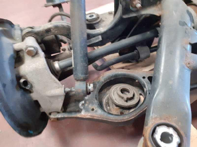 BRAZO SUSPENSION TRASERO IZQUIERDO