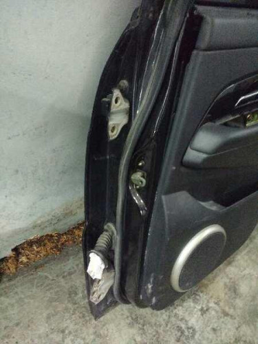  PUERTA TRASERA DERECHA SSANGYONG REXTON 