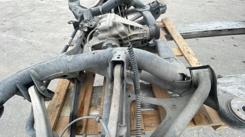 EJE DELANTERO / CUNA MOTOR Volkswagen TOUAREG (7LA) 
