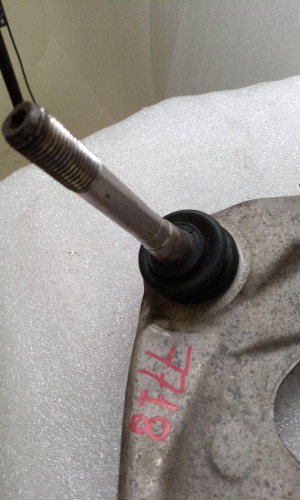  BRAZO SUSPENSION INFERIOR DELANTERO DERECHO 