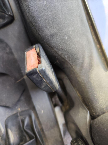 ENGANCHE CINTURON DELANTERO DERECHO FORD FOCUS BERLINA (CAK) 