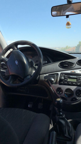 FORD FOCUS BERLINA (CAK) — vehículo donante para recambios 