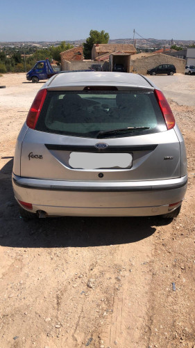 FORD FOCUS BERLINA (CAK) — vehículo donante para recambios 