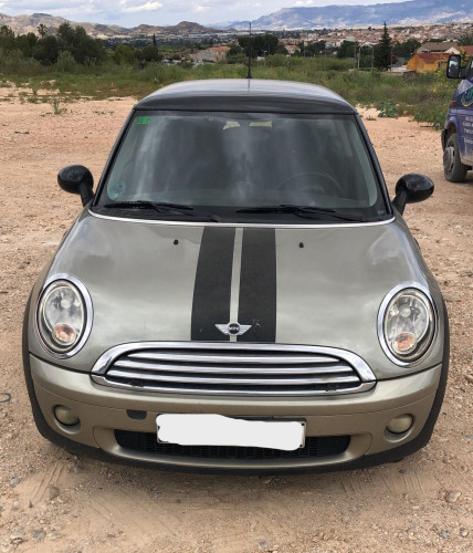 BMW MINI (R56) — vehículo donante para recambios 