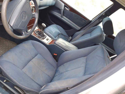 MERCEDES-BENZ CLASE E (BM 210) BERLINA