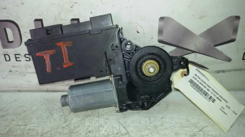 MOTOR ELEVALUNAS TRASERO IZQUIERDO Audi A4 BERLINA (8E) 
