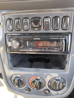 SISTEMA AUDIO / RADIO CD