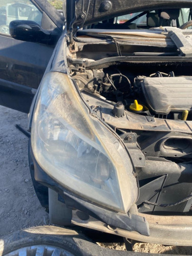 FARO DERECHO RENAULT CLIO III 