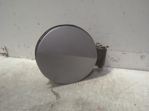  TAPA EXTERIOR COMBUSTIBLE Audi A3 (8P1) 