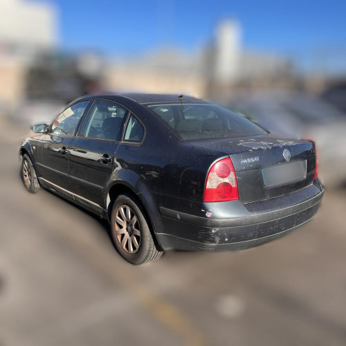  VOLKSWAGEN PASSAT BERLINA (3B3) 
