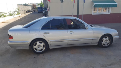 Mercedes-Benz E Berlina (BM 210)(1995->) — автомобиль-донор на запчасти 