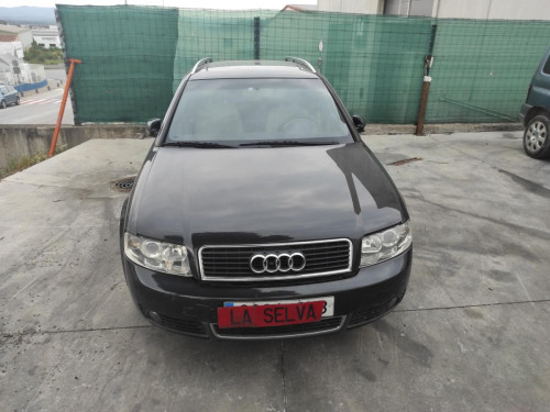 AUDI A4 AVANT (8E) — vehículo donante para recambios 