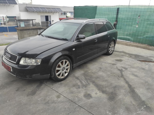 AUDI A4 AVANT (8E) — vehículo donante para recambios 