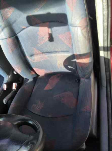 RENAULT CLIO II FASE I (B/CB0) — vehículo donante para recambios 
