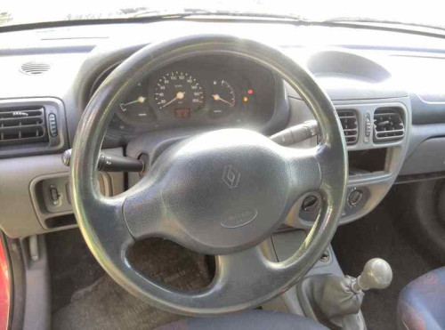 RENAULT CLIO II FASE I (B/CB0) — vehículo donante para recambios 