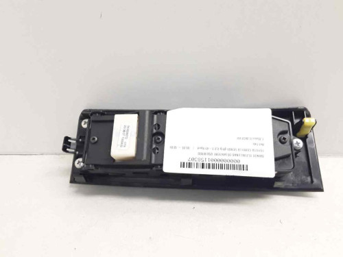 MANDO ELEVALUNAS DELANTERO IZQUIERDO TOYOTA COROLLA VERSO (R1) 