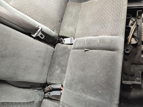 ENGANCHE CINTURON TRASERO DERECHO Opel ZAFIRA A 