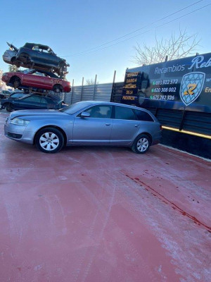 AUDI A6 AVANT (4F5)