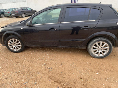 OPEL ASTRA H BERLINA