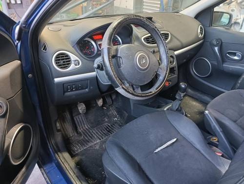 RENAULT CLIO III — автомобиль-донор на запчасти 