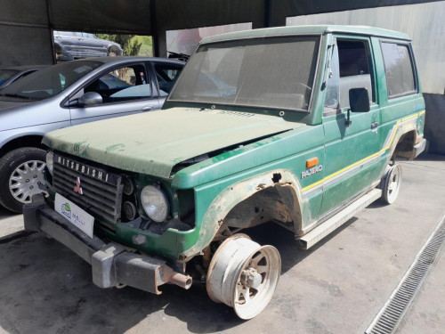  MITSUBISHI MONTERO (L040) 
