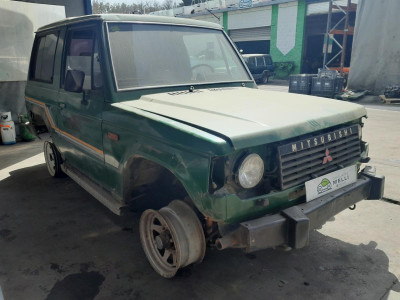 MITSUBISHI MONTERO (L040)