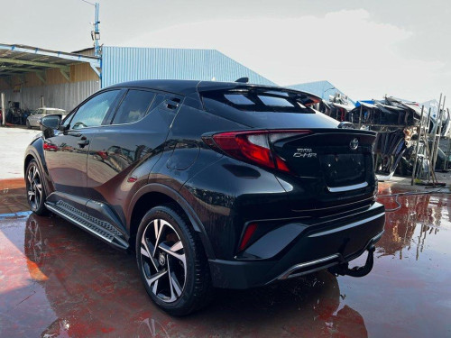  TOYOTA C-HR (X10) 