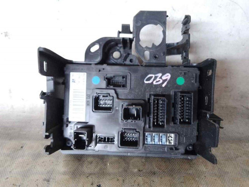 CAJA RELES / FUSIBLES CITROEN C6 