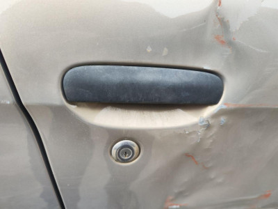 MANETA EXTERIOR DELANTERA DERECHA