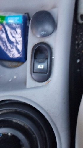 MANDO ELEVALUNAS DELANTERO DERECHO Citroen C3 (2002->) Citroen C3 (2002->) 