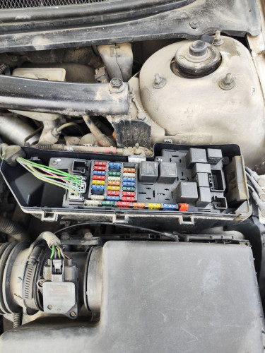 CAJA RELES / FUSIBLES Volvo S80 BERLINA 