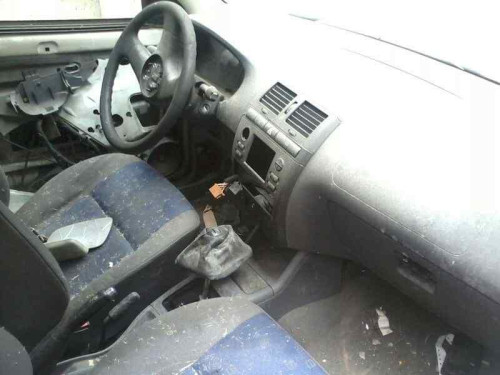 SEAT IBIZA (6K1) — vehículo donante para recambios 