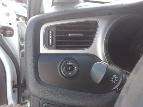 REJILLA AIREADORA Kia CEED (JD) 