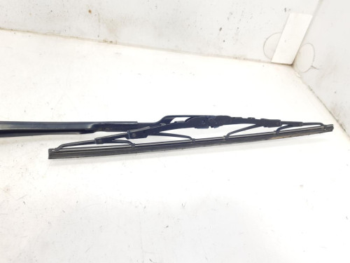 BRAZO LIMPIA DELANTERO DERECHO Hyundai I40 CW (VF) 
