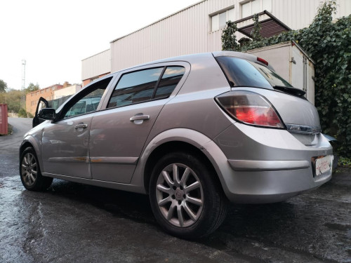  OPEL ASTRA H BERLINA 