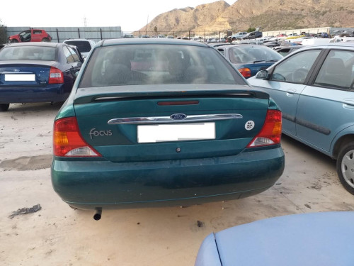  FORD FOCUS BERLINA (CAK) 