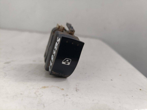 MANDO ELEVALUNAS DELANTERO DERECHO RENAULT CLIO II FASE II (B/CB0) 