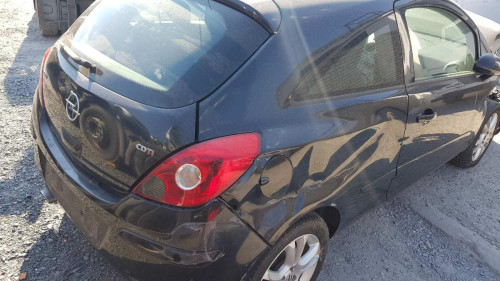 OPEL CORSA D — vehículo donante para recambios 