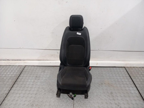 ASIENTO DELANTERO IZQUIERDO 