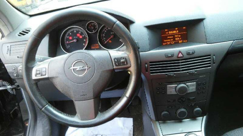  OPEL ASTRA H BERLINA 