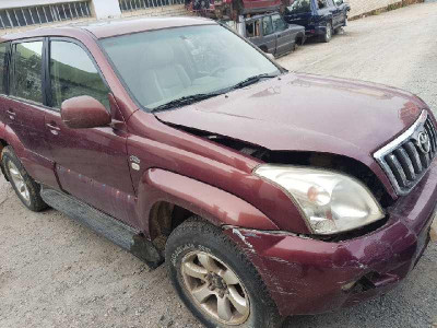 TOYOTA LAND CRUISER (J12)
