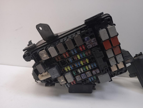 CAJA RELES / FUSIBLES SUBARU OUTBACK (B15) 