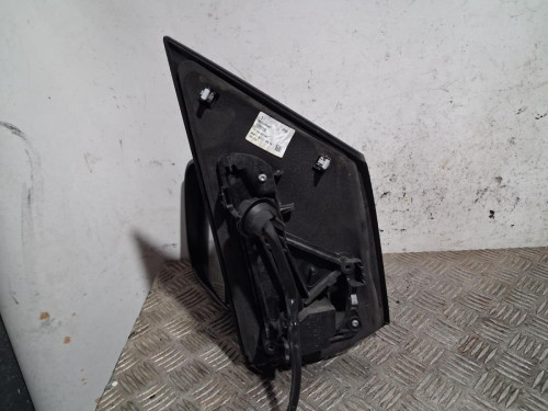 RETROVISOR IZQUIERDO 