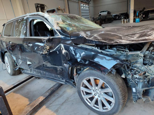 VOLVO XC90 — vehículo donante para recambios 