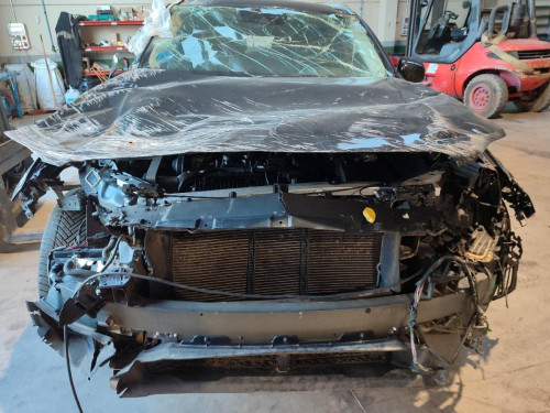 VOLVO XC90 — vehículo donante para recambios 