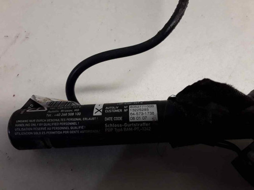 PRETENSOR AIRBAG DERECHO Opel CORSA D 