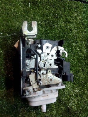 CERRADURA PUERTA DELANTERA DERECHA, AUDI, A3 (8L)