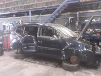 VOLKSWAGEN TOURAN (1T3)